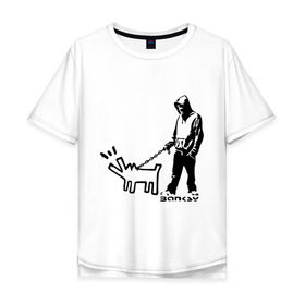Мужская футболка хлопок Oversize с принтом Парень с собакой (Banksy) в Новосибирске, 100% хлопок | свободный крой, круглый ворот, “спинка” длиннее передней части | dog | бэнкси | граффити | собака