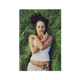 Обложка для паспорта матовая кожа с принтом Джоли Анджелина в Новосибирске, натуральная матовая кожа | размер 19,3 х 13,7 см; прозрачные пластиковые крепления | Тематика изображения на принте: анджелина | девушка | джоли | лежит | тату