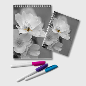Блокнот с принтом Пчела на цветах в Новосибирске, 100% бумага | 48 листов, плотность листов — 60 г/м2, плотность картонной обложки — 250 г/м2. Листы скреплены удобной пружинной спиралью. Цвет линий — светло-серый
 | Тематика изображения на принте: лепестки | цветы