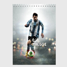 Скетчбук с принтом Leo Messi в Новосибирске, 100% бумага
 | 48 листов, плотность листов — 100 г/м2, плотность картонной обложки — 250 г/м2. Листы скреплены сверху удобной пружинной спиралью | Тематика изображения на принте: barselona | messi | аргентина | барселона | месси | мяч | футбол