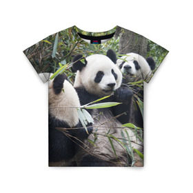 Детская футболка 3D с принтом Семейка панд в Новосибирске, 100% гипоаллергенный полиэфир | прямой крой, круглый вырез горловины, длина до линии бедер, чуть спущенное плечо, ткань немного тянется | Тематика изображения на принте: бамбук | животное | зверь | косолапый | лес | медведи | медведь | миша | мишка | мишутка | млекопитающее | панда | природа | трое
