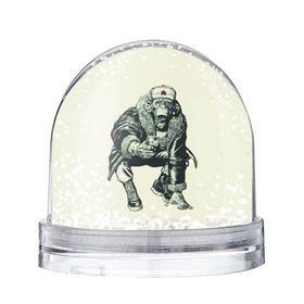 Снежный шар с принтом Обезьяна с пистолетом в Новосибирске, Пластик | Изображение внутри шара печатается на глянцевой фотобумаге с двух сторон | звезда | пистолет | шапка | шимпанзе