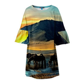 Детское платье 3D с принтом Лошади в Новосибирске, 100% полиэстер | прямой силуэт, чуть расширенный к низу. Круглая горловина, на рукавах — воланы | Тематика изображения на принте: 3d | берег | вода | горы | животное | закат | лошади | небо | прикольные | природа | река | солнце | яркие