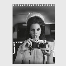 Скетчбук с принтом Lana Del Rey в Новосибирске, 100% бумага
 | 48 листов, плотность листов — 100 г/м2, плотность картонной обложки — 250 г/м2. Листы скреплены сверху удобной пружинной спиралью | lana del rey | лана дель рей