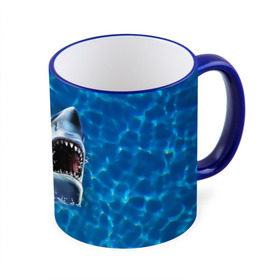 Кружка 3D с принтом Пасть акулы в Новосибирске, керамика | ёмкость 330 мл | акула | атака | белая | брызги | вода | волны | зубы | капли | море | океан | опасность | синяя | челюсти | эффект