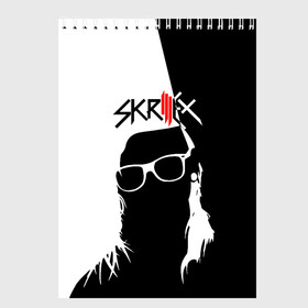 Скетчбук с принтом Skrillex в Новосибирске, 100% бумага
 | 48 листов, плотность листов — 100 г/м2, плотность картонной обложки — 250 г/м2. Листы скреплены сверху удобной пружинной спиралью | john | moore | skrilex | skrillex | sonny | twipz | бростеп | джон | диджей | композитор | музыкант | мур | продюсер | скрайлекс | скрайллекс | скрилекс | скриллекс | сонни | хаус | электро