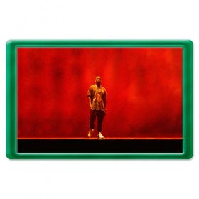 Магнит 45*70 с принтом Kanye West Red On Stage в Новосибирске, Пластик | Размер: 78*52 мм; Размер печати: 70*45 | 