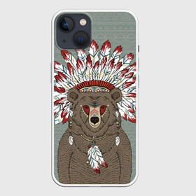 Чехол для iPhone 13 с принтом Медведь индеец в Новосибирске,  |  | Тематика изображения на принте: animal | bear | braids | feathers | in | взгляд | голова | графика | дикий | животное | индеец | ирокез | картинка | косы | красивый | крутой | лучший | медведь | мода | модный | молодёжная | орнамент | перья | природа