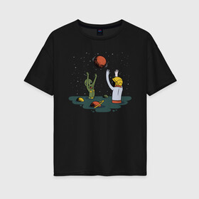 Женская футболка хлопок Oversize с принтом Космонавт и пришелец играют в Новосибирске, 100% хлопок | свободный крой, круглый ворот, спущенный рукав, длина до линии бедер
 | alien | aliens | astronaut | beach | cosmonaut | planet | planets | playing | plays | space | ufo | water polo | астронавт | в космосе | ватер поло | водной поло | волейбол | играют | инопланетянин | космический | космонавт | космос | нло | пля