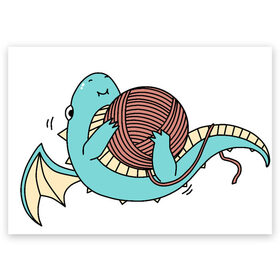 Поздравительная открытка с принтом Маленький дракончик в Новосибирске, 100% бумага | плотность бумаги 280 г/м2, матовая, на обратной стороне линовка и место для марки
 | Тематика изображения на принте: динозавр | дракон | дракончик | клубок | малыш | нитки