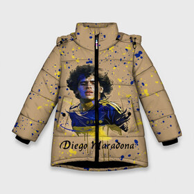 Зимняя куртка для девочек 3D с принтом Diego Maradona в Новосибирске, ткань верха — 100% полиэстер; подклад — 100% полиэстер, утеплитель — 100% полиэстер. | длина ниже бедра, удлиненная спинка, воротник стойка и отстегивающийся капюшон. Есть боковые карманы с листочкой на кнопках, утяжки по низу изделия и внутренний карман на молнии. 

Предусмотрены светоотражающий принт на спинке, радужный светоотражающий элемент на пуллере молнии и на резинке для утяжки. | Тематика изображения на принте: cup | diego maradona | diego maradona letterin | diego maradona print | football | footballer | great footballer | number 10 | великий футболист | диего марадона | кубок | надпись диего марадона | номер 10 | принт диего марадона | футбол 