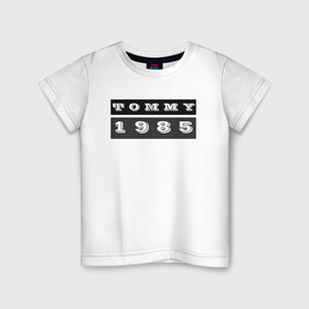 Детская футболка хлопок с принтом Tommy 1985 в Новосибирске, 100% хлопок | круглый вырез горловины, полуприлегающий силуэт, длина до линии бедер | 1985 | black white | tommy | tommy hilfiger | tommy jeans | лого | минимализм | томми | томми джинс | томми хилфигер | хилфигер | черно белое
