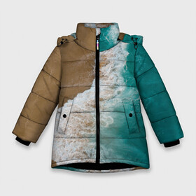 Зимняя куртка для девочек 3D с принтом Пляж beach в Новосибирске, ткань верха — 100% полиэстер; подклад — 100% полиэстер, утеплитель — 100% полиэстер. | длина ниже бедра, удлиненная спинка, воротник стойка и отстегивающийся капюшон. Есть боковые карманы с листочкой на кнопках, утяжки по низу изделия и внутренний карман на молнии. 

Предусмотрены светоотражающий принт на спинке, радужный светоотражающий элемент на пуллере молнии и на резинке для утяжки. | beach | coast | embankment | sand | sea | seaside | summer | берег | взморье | лето | море | набережная | песок | пляж | побережье
