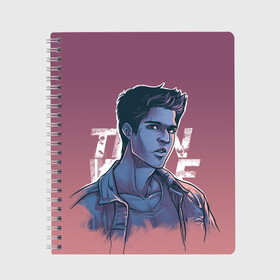 Тетрадь с принтом Teen Wolf Scott McCall в Новосибирске, 100% бумага | 48 листов, плотность листов — 60 г/м2, плотность картонной обложки — 250 г/м2. Листы скреплены сбоку удобной пружинной спиралью. Уголки страниц и обложки скругленные. Цвет линий — светло-серый
 | Тематика изображения на принте: alpha | beta | derek | derek hale | omega | scott | scott mccall | serial | stiles | stiles stilinski | teen wolf | wolf | бета | волк | волки | волчонок | дерек | дерек хейл | оборотень | оборотни | ольфа | омега | сериал | скотт | скотт макколл | стайлз