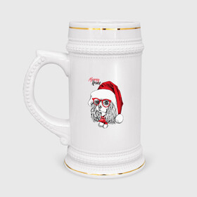 Кружка пивная с принтом Happy Christmas американский кокер спаниель в Новосибирске,  керамика (Материал выдерживает высокую температуру, стоит избегать резкого перепада температур) |  объем 630 мл | american | cap | christmas | cocker spaniel | happy christmas | knitted scarf | new year | purebred dog | red | santa claus | snowflakes | американский | вязаный шарф | кокер спаниель | колпак | красные | новый год | очки | породистая собака | р
